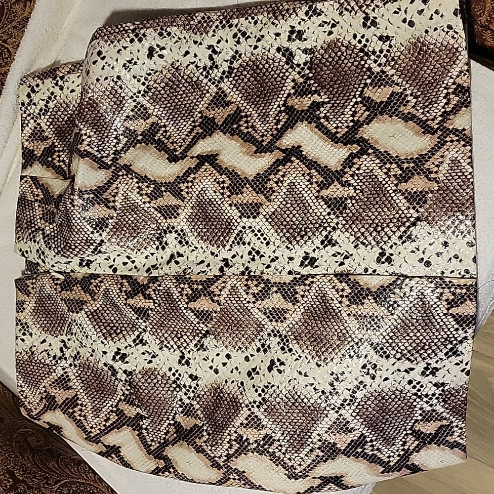 Jaclyn Smith skin snak skirt - Picture 4 of 4